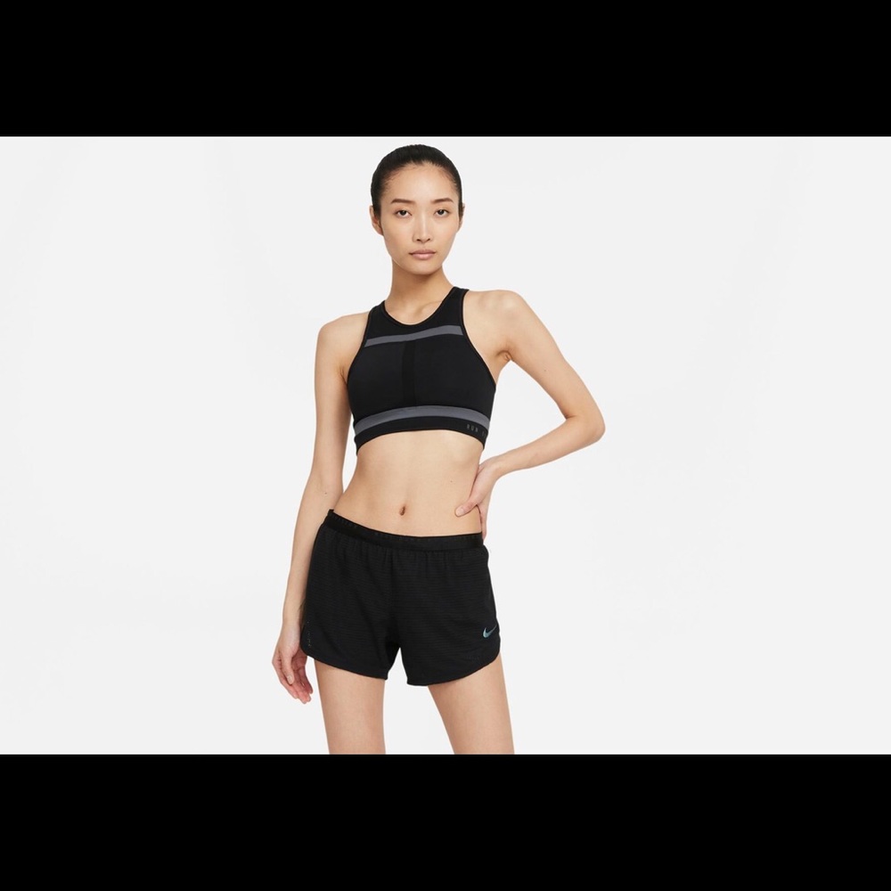 Nike New wTags Dri Fit Mid Level Hugged Fit Removable Chest Piece Sports Bra - Picture 4 of 5